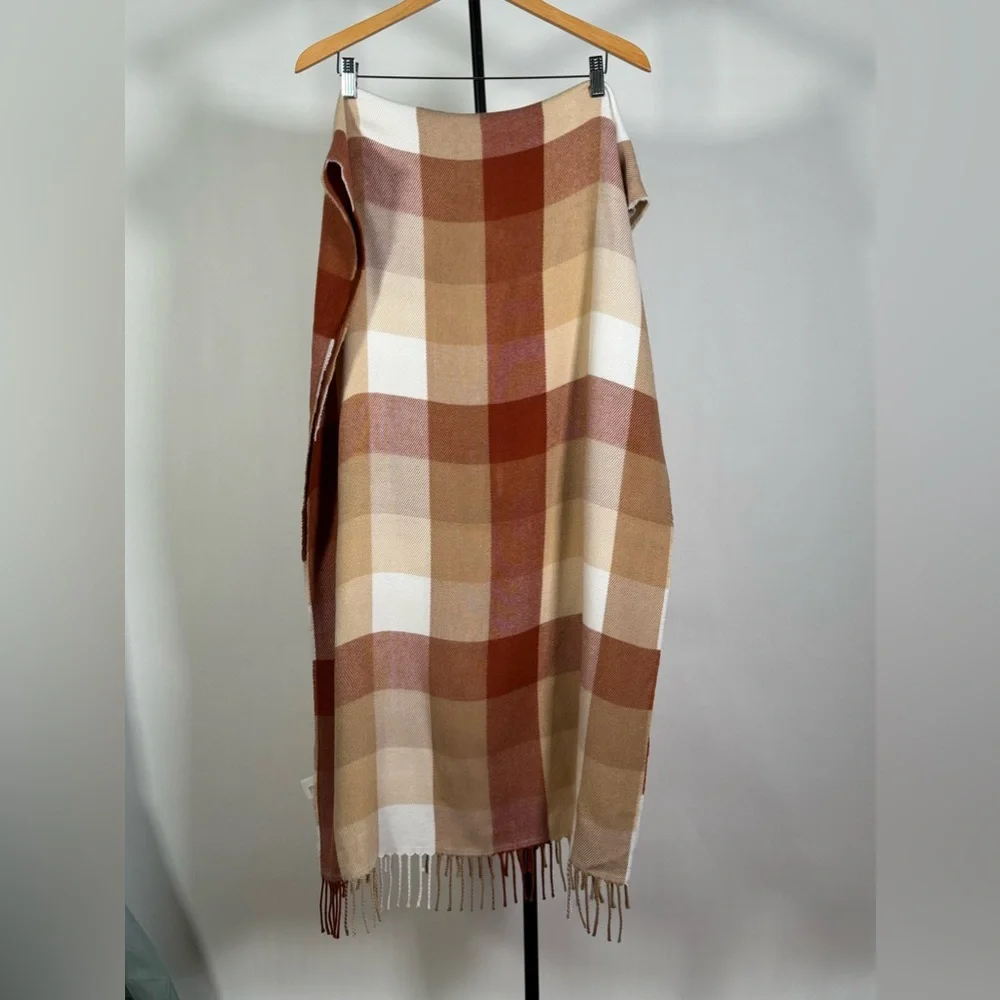 NWOT J. Crew Classic scarf. Perfect Christmas gift.